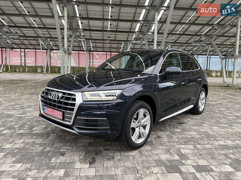 Внедорожник / Кроссовер Audi Q5 2017 в 