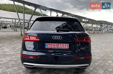 Внедорожник / Кроссовер Audi Q5 2017 в 