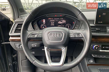 Внедорожник / Кроссовер Audi Q5 2017 в 