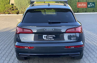 Внедорожник / Кроссовер Audi Q5 2018 в 