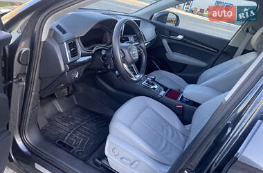 Внедорожник / Кроссовер Audi Q5 2018 в 