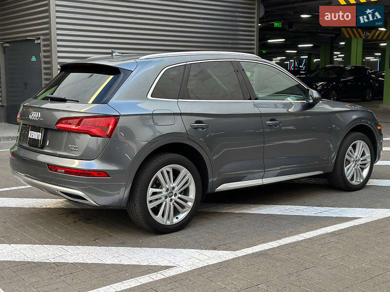 Позашляховик / Кросовер Audi Q5 2017 в Києві