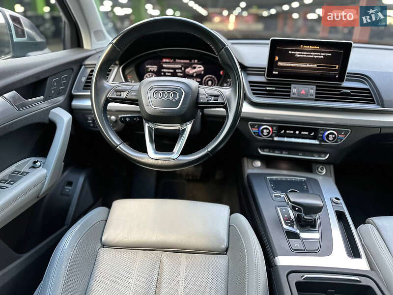 Позашляховик / Кросовер Audi Q5 2017 в Києві