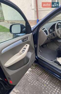 Внедорожник / Кроссовер Audi Q5 2009 в 