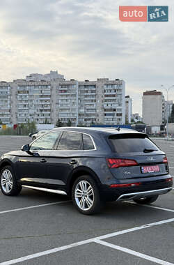Внедорожник / Кроссовер Audi Q5 2019 в 