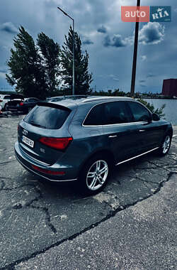 Внедорожник / Кроссовер Audi Q5 2016 в 