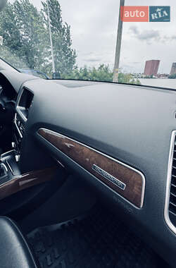 Внедорожник / Кроссовер Audi Q5 2016 в 