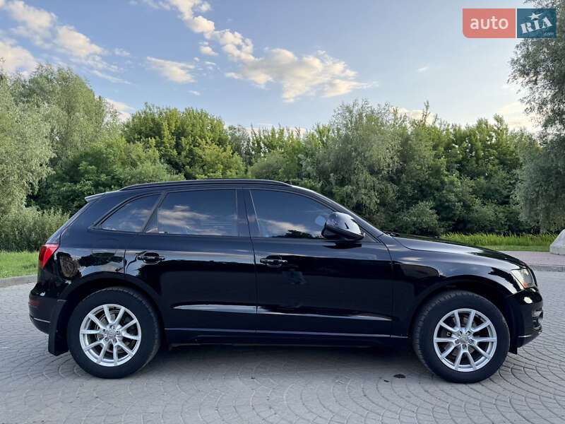 Внедорожник / Кроссовер Audi Q5 2011 в Луцке