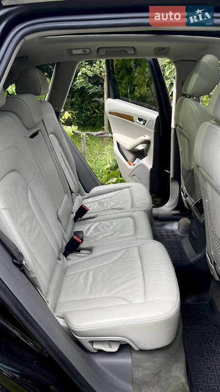 Внедорожник / Кроссовер Audi Q5 2011 в Луцке