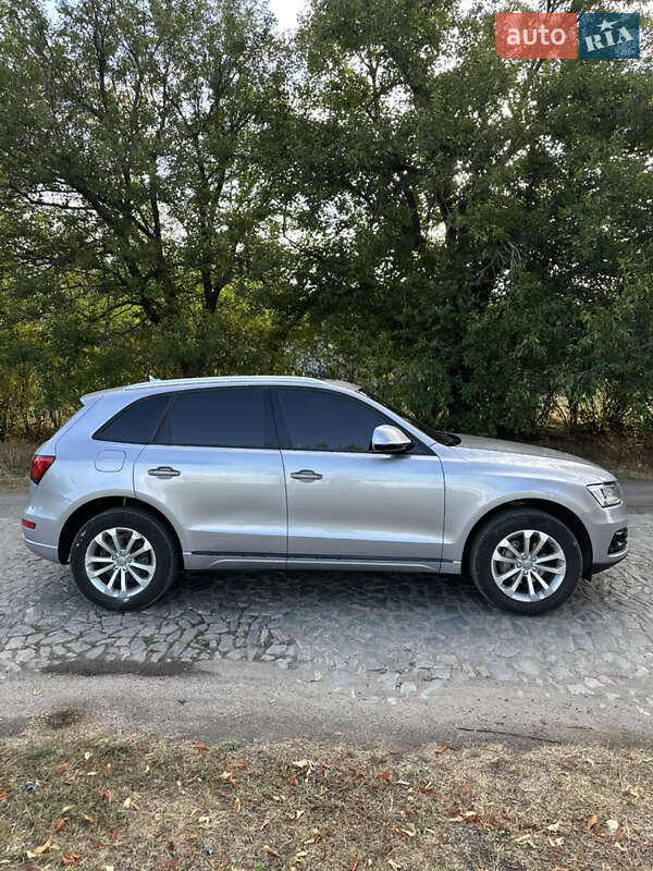 Позашляховик / Кросовер Audi Q5 2016 в Запоріжжі