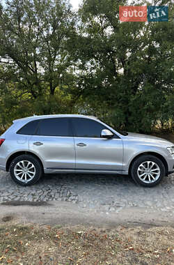 Внедорожник / Кроссовер Audi Q5 2016 в 