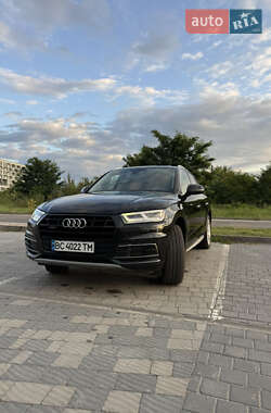 Внедорожник / Кроссовер Audi Q5 2016 в 