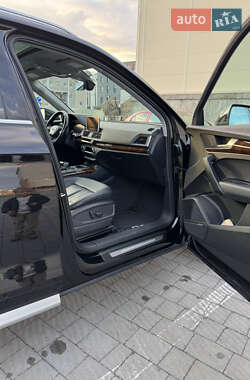 Внедорожник / Кроссовер Audi Q5 2016 в 