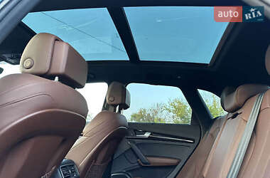 Внедорожник / Кроссовер Audi Q5 2018 в 