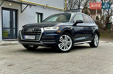 Внедорожник / Кроссовер Audi Q5 2018 в 