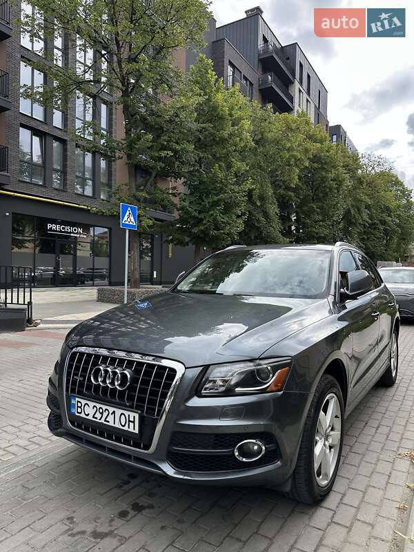 Внедорожник / Кроссовер Audi Q5 2012 в 