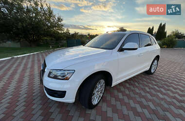 Позашляховик / Кросовер Audi Q5 2011 в 