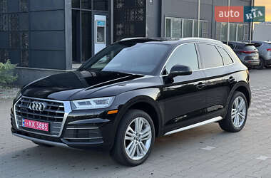 Внедорожник / Кроссовер Audi Q5 2018 в 
