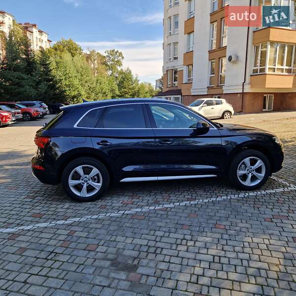 Внедорожник / Кроссовер Audi Q5 2020 в Ивано-Франковске