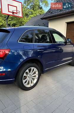 Внедорожник / Кроссовер Audi Q5 2015 в 