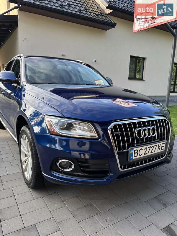 Внедорожник / Кроссовер Audi Q5 2015 в 