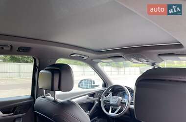 Внедорожник / Кроссовер Audi Q5 2020 в 