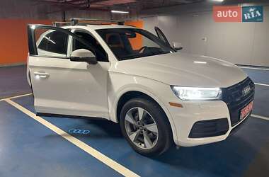 Внедорожник / Кроссовер Audi Q5 2020 в 
