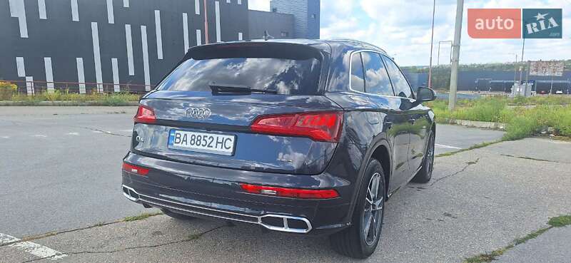 Внедорожник / Кроссовер Audi Q5 2020 в Харькове
