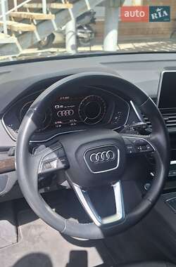 Внедорожник / Кроссовер Audi Q5 2020 в 