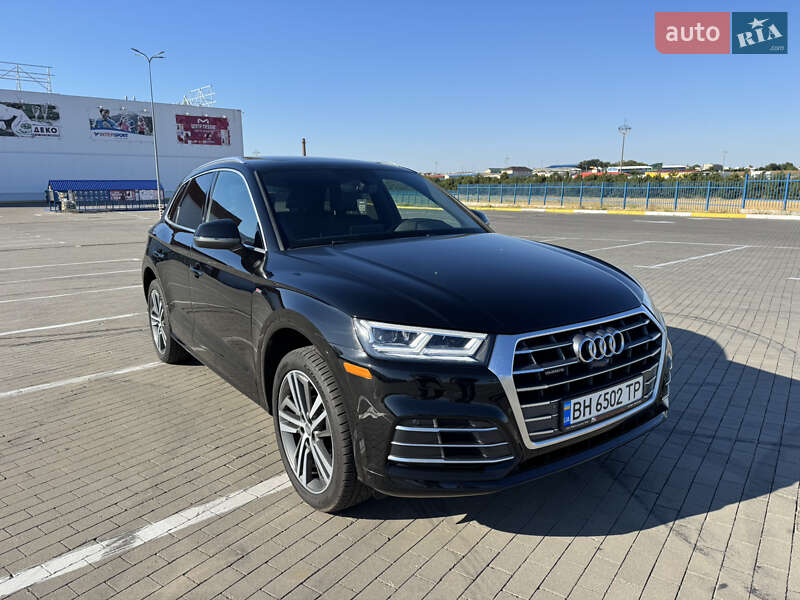 Внедорожник / Кроссовер Audi Q5 2017 в Одессе