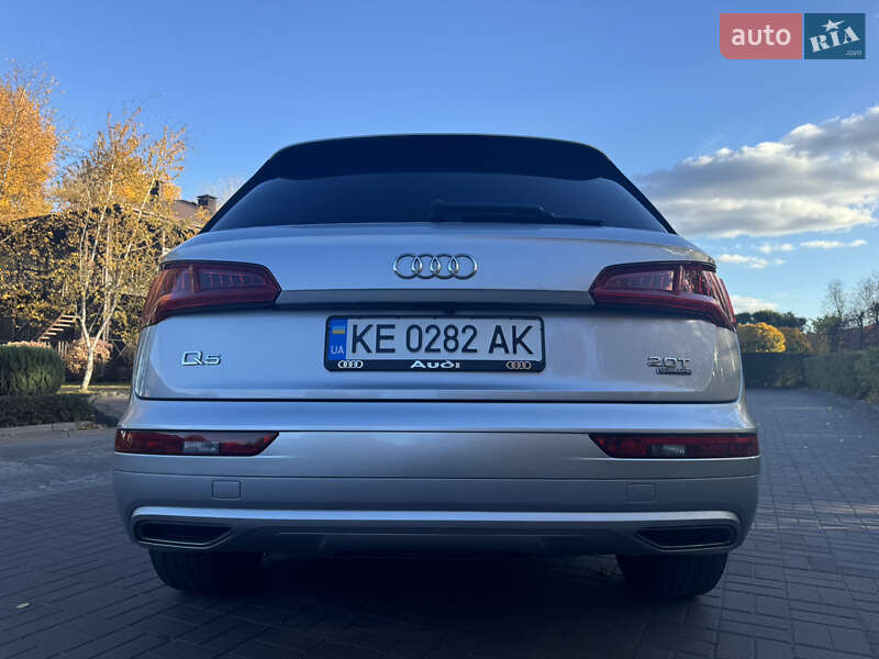 Внедорожник / Кроссовер Audi Q5 2017 в Днепре