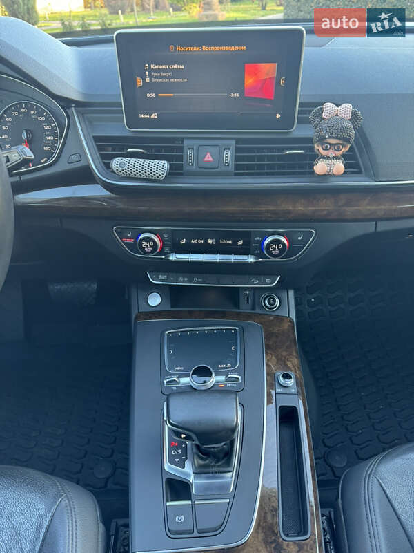 Внедорожник / Кроссовер Audi Q5 2017 в Днепре