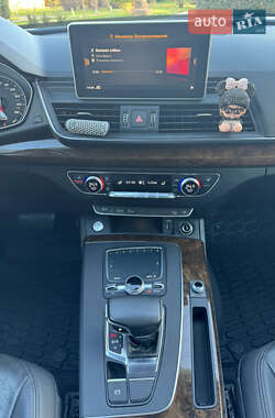 Позашляховик / Кросовер Audi Q5 2017 в 