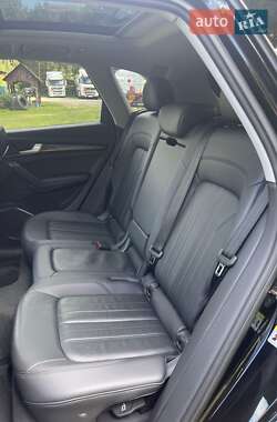 Внедорожник / Кроссовер Audi Q5 2017 в 