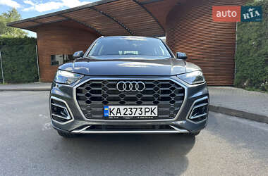 Внедорожник / Кроссовер Audi Q5 2020 в 