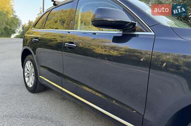 Позашляховик / Кросовер Audi Q5 2015 в 