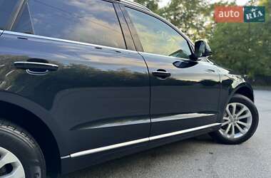 Позашляховик / Кросовер Audi Q5 2015 в 