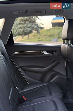 Позашляховик / Кросовер Audi Q5 2013 в 