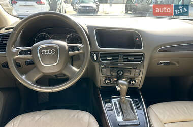 Внедорожник / Кроссовер Audi Q5 2011 в 