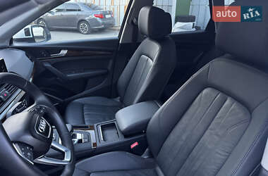 Внедорожник / Кроссовер Audi Q5 2018 в 