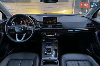 Внедорожник / Кроссовер Audi Q5 2018 в 