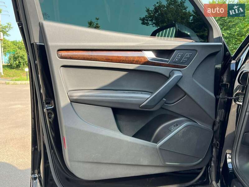 Внедорожник / Кроссовер Audi Q5 2020 в Сумах