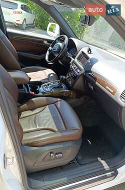 Внедорожник / Кроссовер Audi Q5 2012 в 