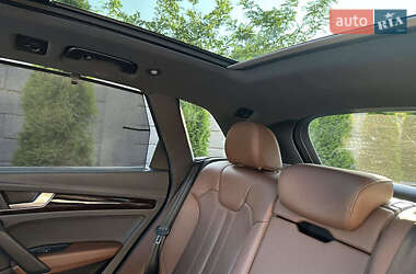 Внедорожник / Кроссовер Audi Q5 2018 в 