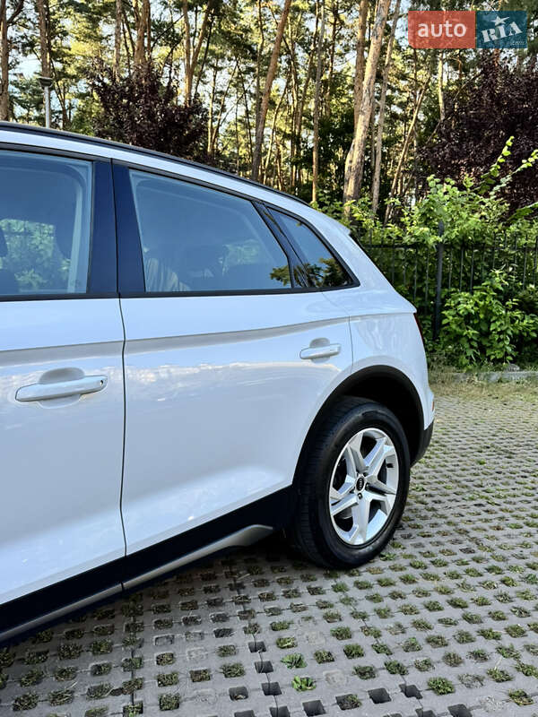 Внедорожник / Кроссовер Audi Q5 2021 в Киеве фото 12 Внедорожник / Кроссовер Audi Q5 2021 в Киеве