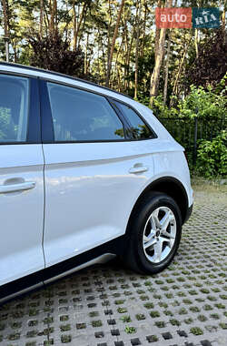 Внедорожник / Кроссовер Audi Q5 2021 в 