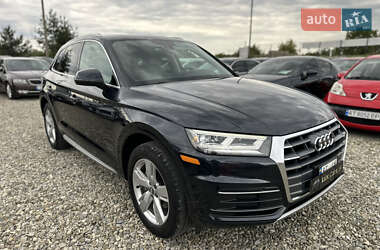 Внедорожник / Кроссовер Audi Q5 2018 в 