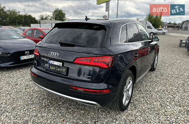 Внедорожник / Кроссовер Audi Q5 2018 в 