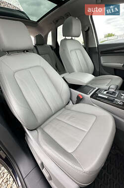 Внедорожник / Кроссовер Audi Q5 2018 в 