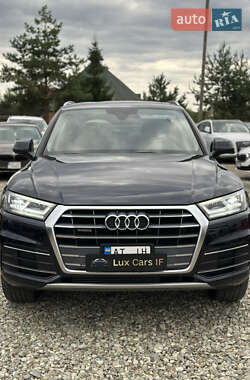 Внедорожник / Кроссовер Audi Q5 2018 в 